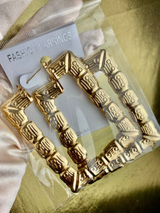 90’s Elegant Box Style Earrings